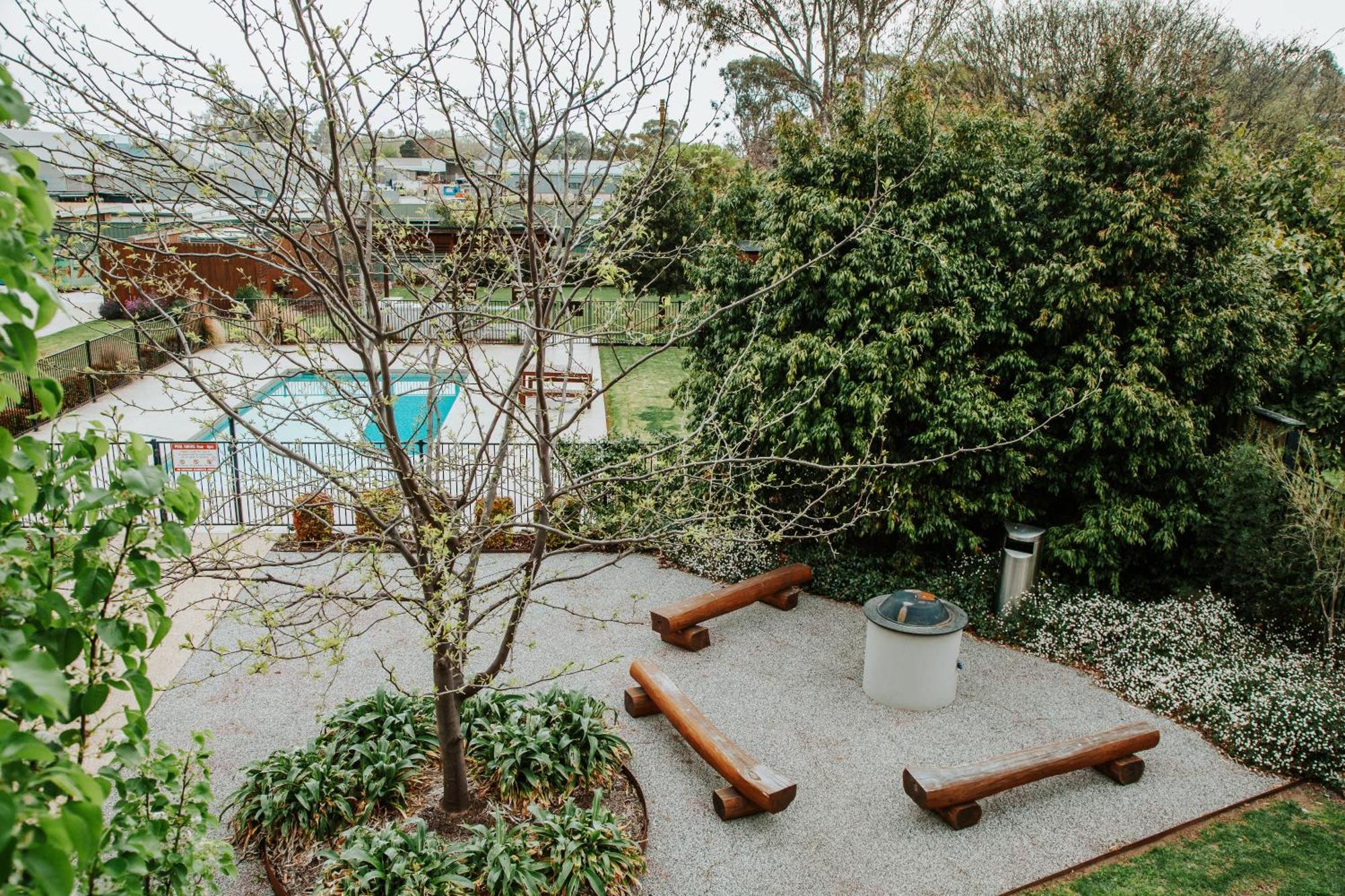 Nagambie Waterfront Motel Экстерьер фото