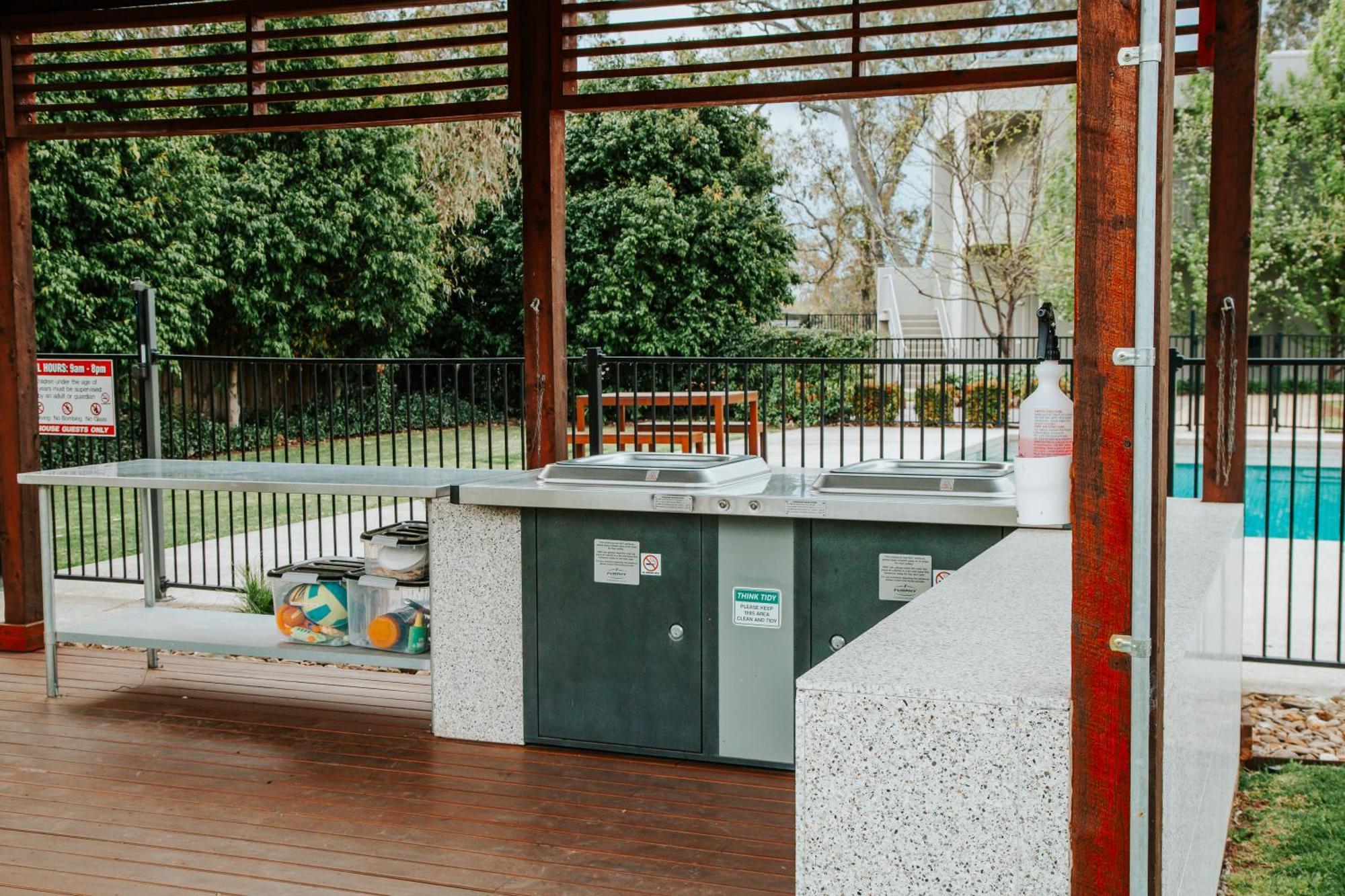 Nagambie Waterfront Motel Экстерьер фото