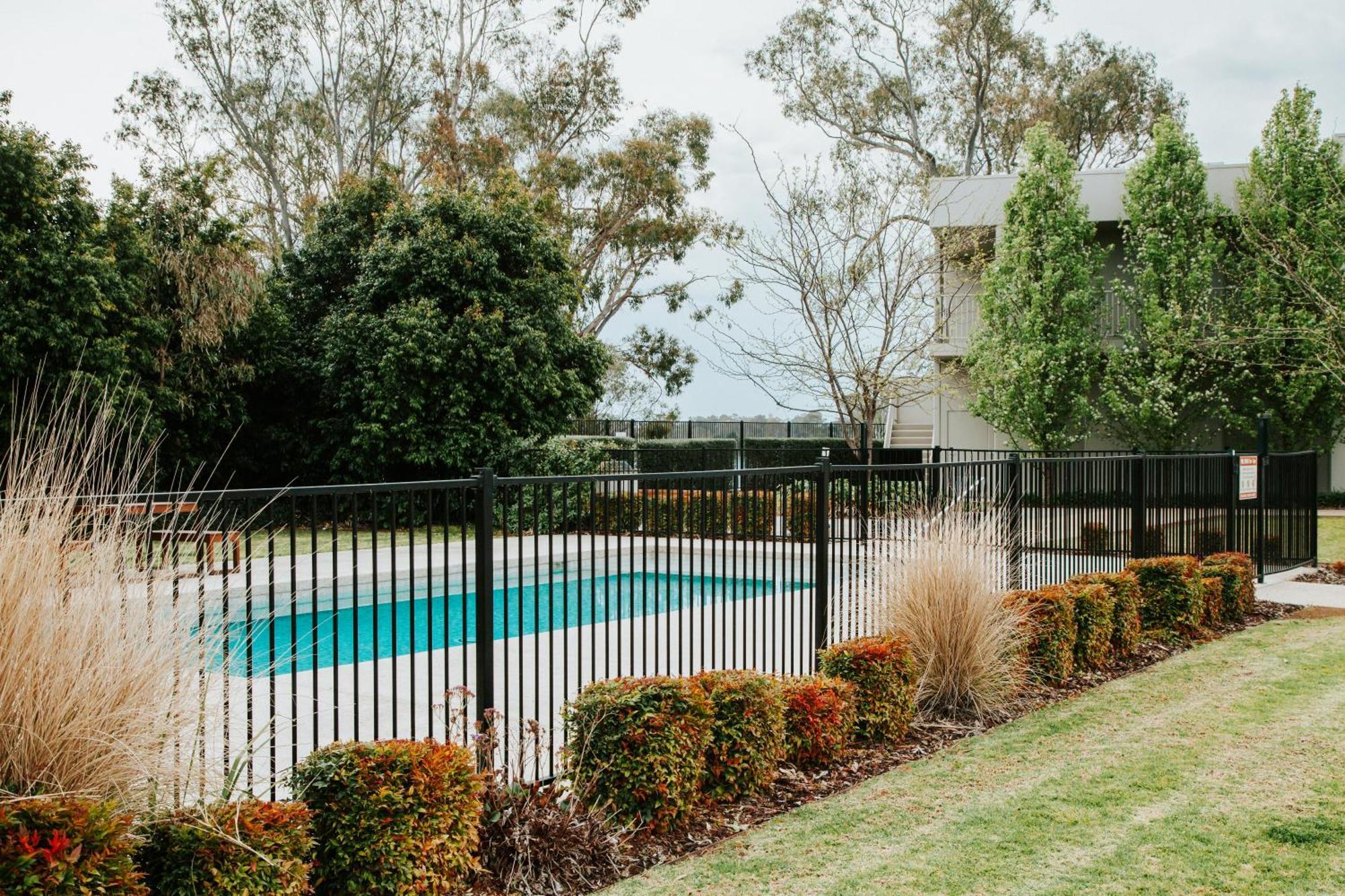 Nagambie Waterfront Motel Экстерьер фото